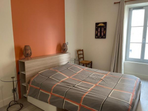 Détente près du Loir : Chambre et salon priv��s, idéal pour randonnées et proche des 24H du Mans - FR-1-410-387